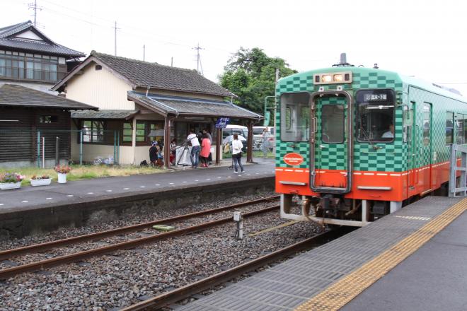 『銀鼠　水色なびく空　列車』の画像